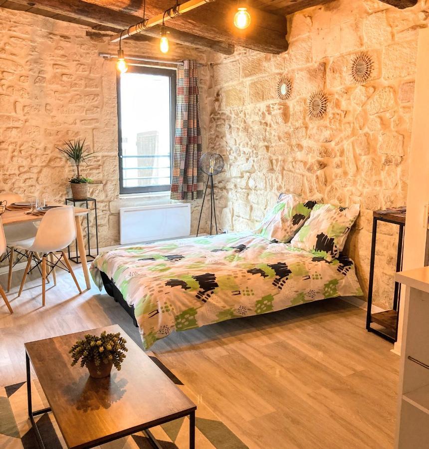 Immeuble 3 Apparts Centre Historique St Gilles Maisoncarreeconciergerie Saint-Gilles  Exterior foto